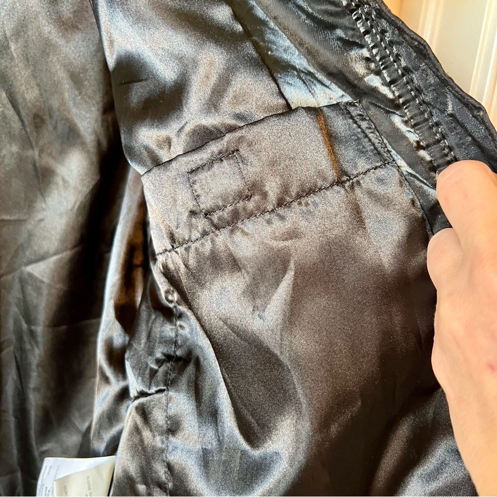 Vintage DESCENTE Black Shimmery Belted Winter Ski Jacket—SZ. 8 - Picture 12 of 17